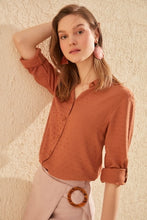 Load image into Gallery viewer, Trendyol Basic Shirt TWOSS20GO0241
